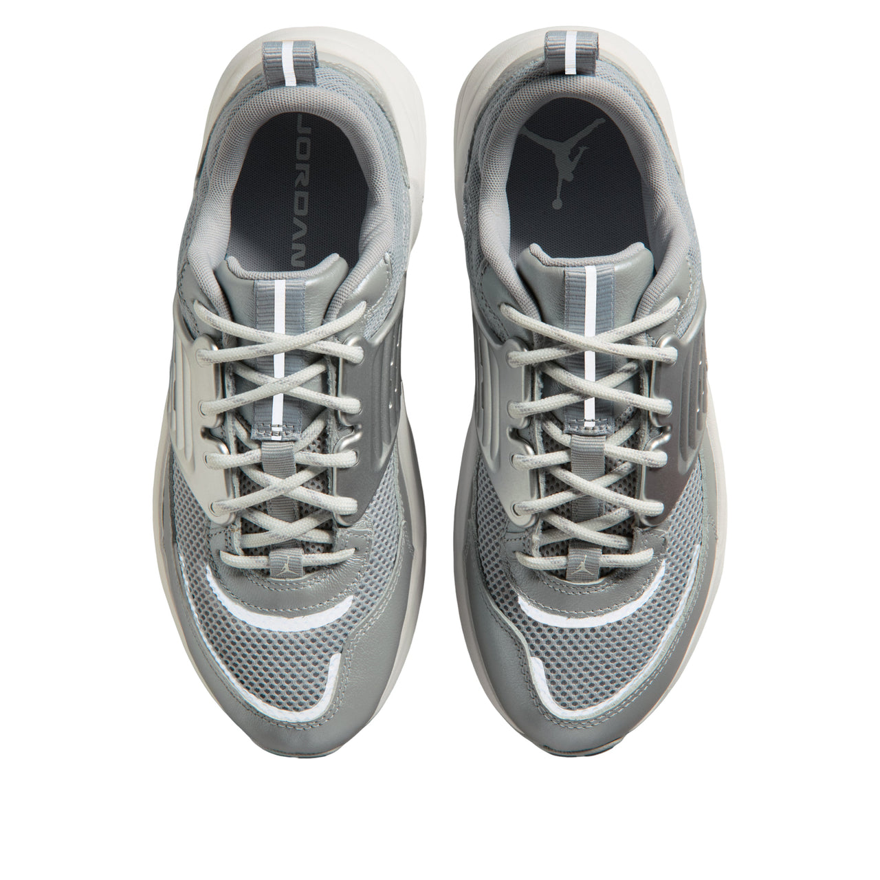 (WMNS) Air Jordan Trunner O/S 'Swan Wolf Grey Silver' IR1839-100