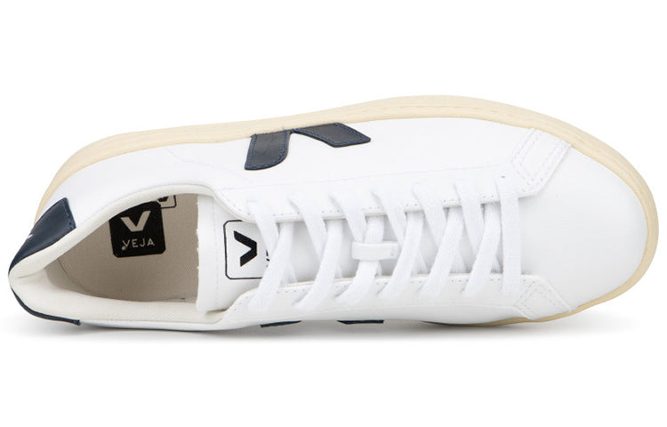 Veja Urca CWL 'White Nautico Butter' UC072641