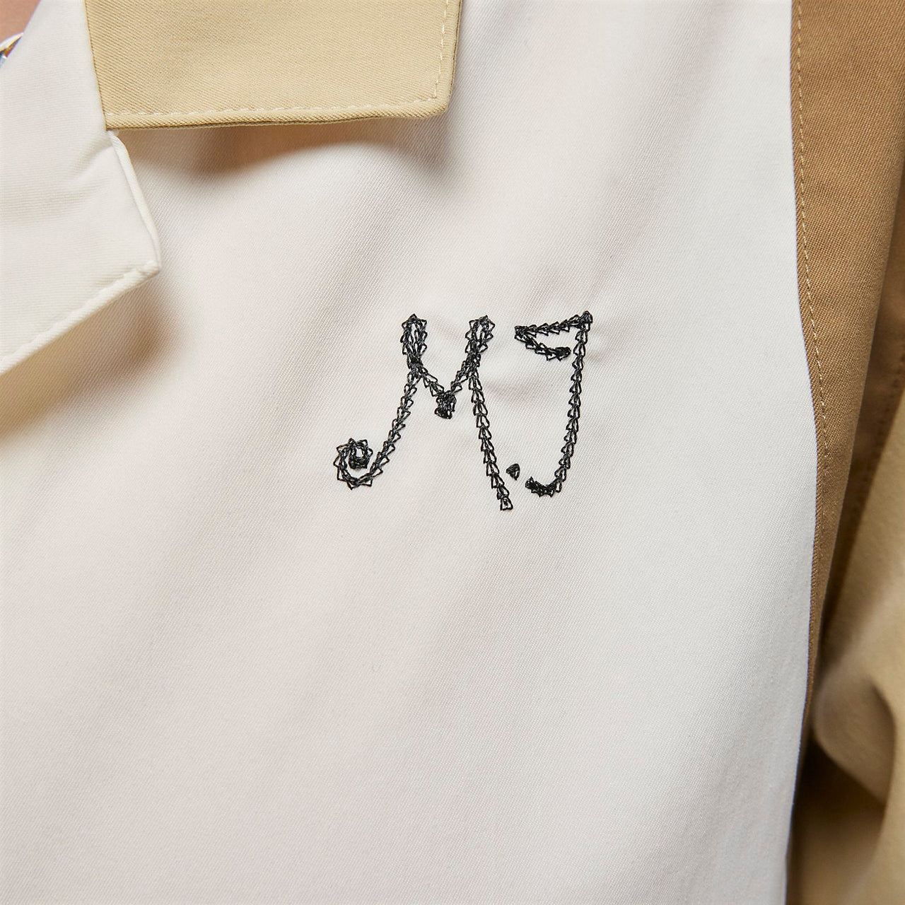 (WMNS) Air Jordan Button-Down Shirt 'White' DZ3341-133