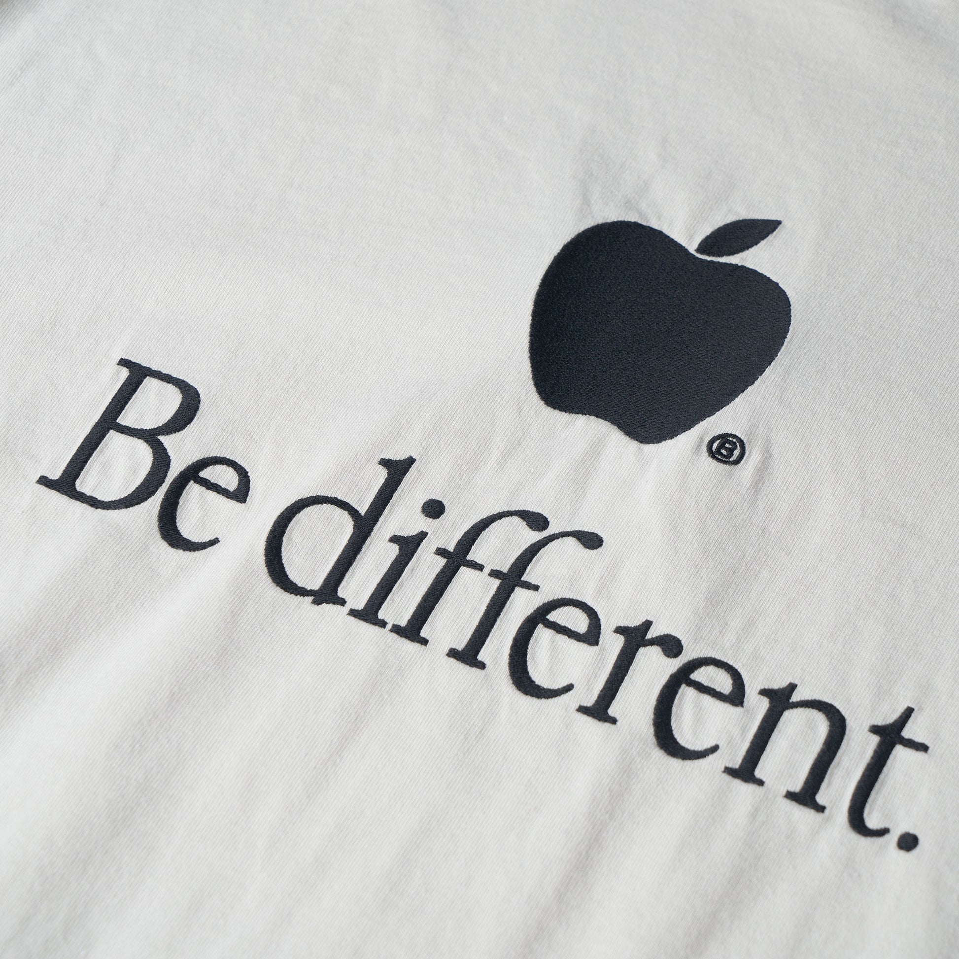Balenciaga Be Different T-Shirt 'White Black' 712398TNVB39784
