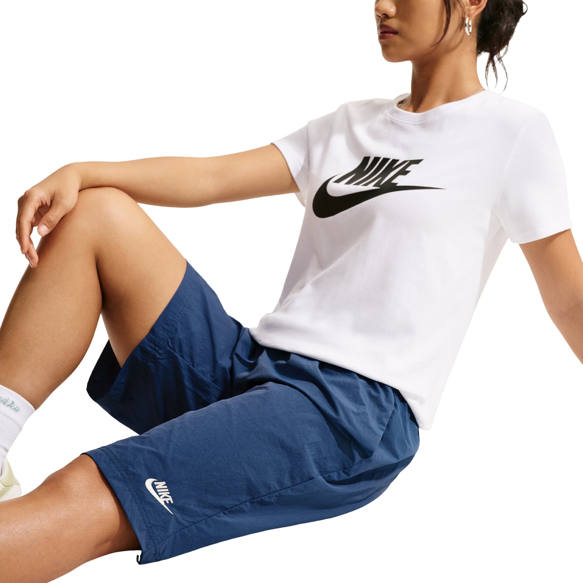 (WMNS) Nike Sportswear Mid-Rise Loose Knee-Length Shorts 'Mystic Navy Sail' IH8465-461