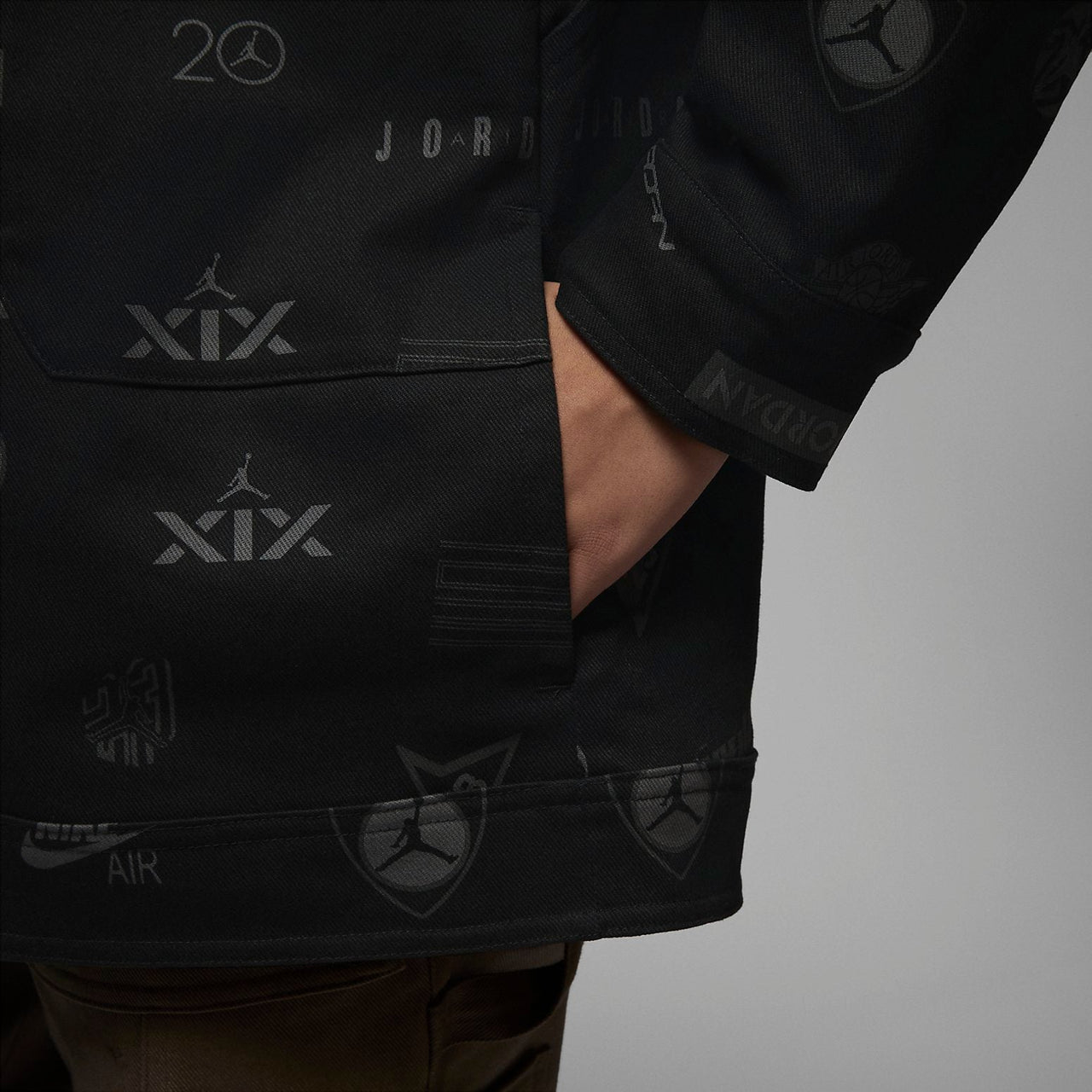 (WMNS) Air Jordan Trucker Jacket 'Black' DX0385-010