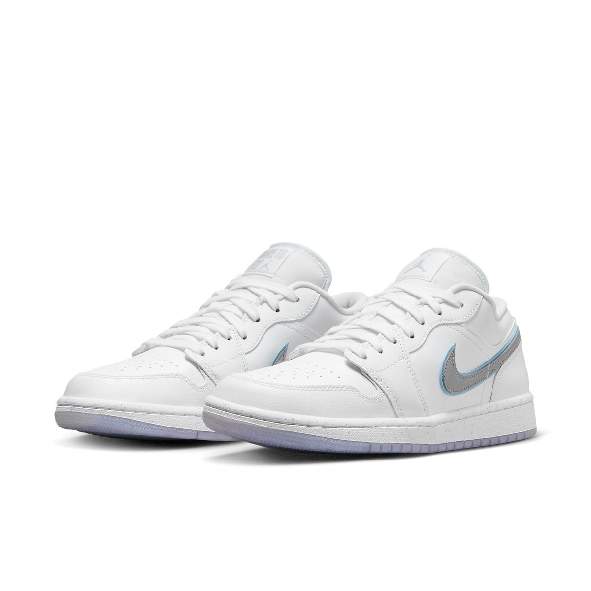 (WMNS) Air Jordan 1 Low SE 'Dare To Fly' FB1874-101