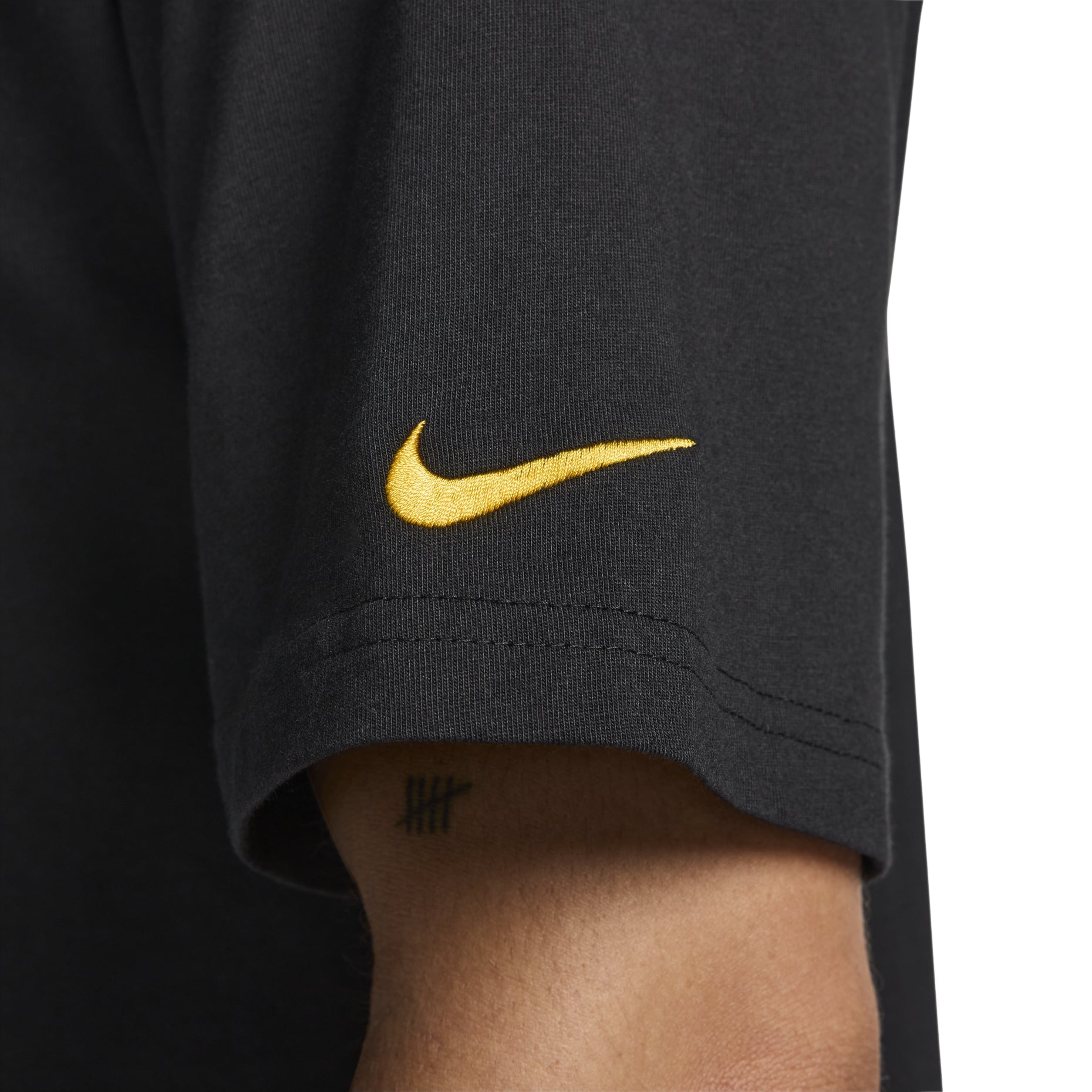 Nike Kobe Max90 Basketball T-shirt Asia Sizing 'Black' FZ8072-010