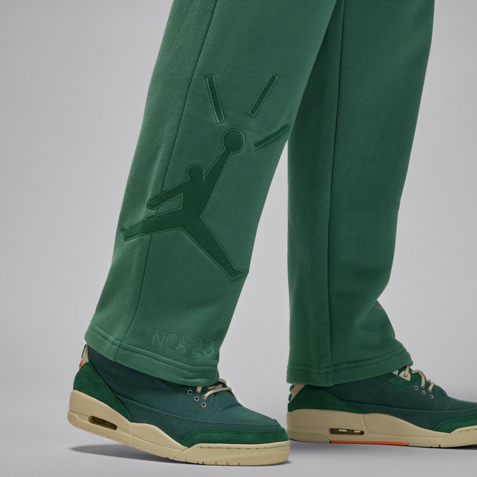 Air Jordan x Nina Abey Chanel Sweatpants 'Green' FZ7518-398