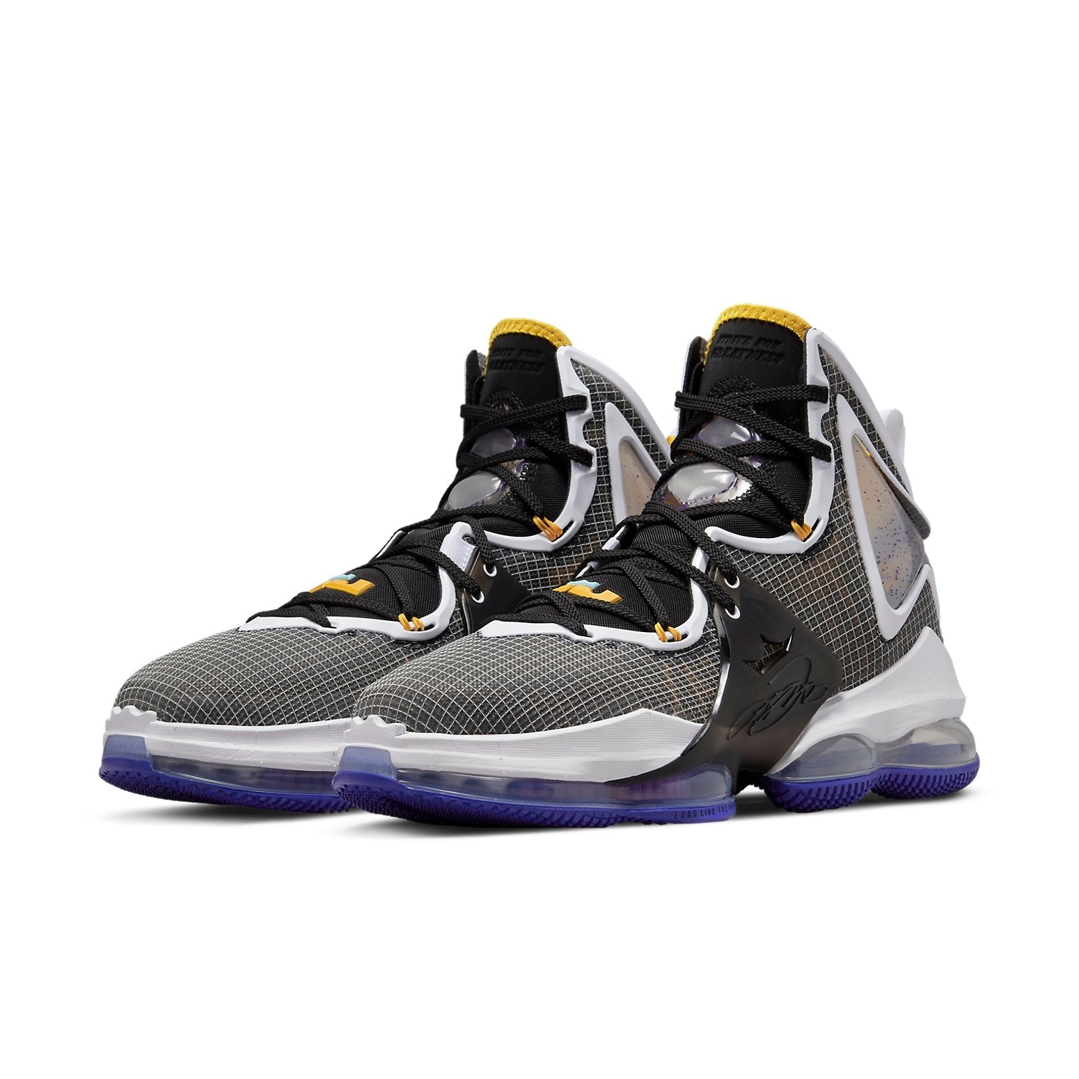 Nike LeBron 19 'Graduate' CZ0203-002