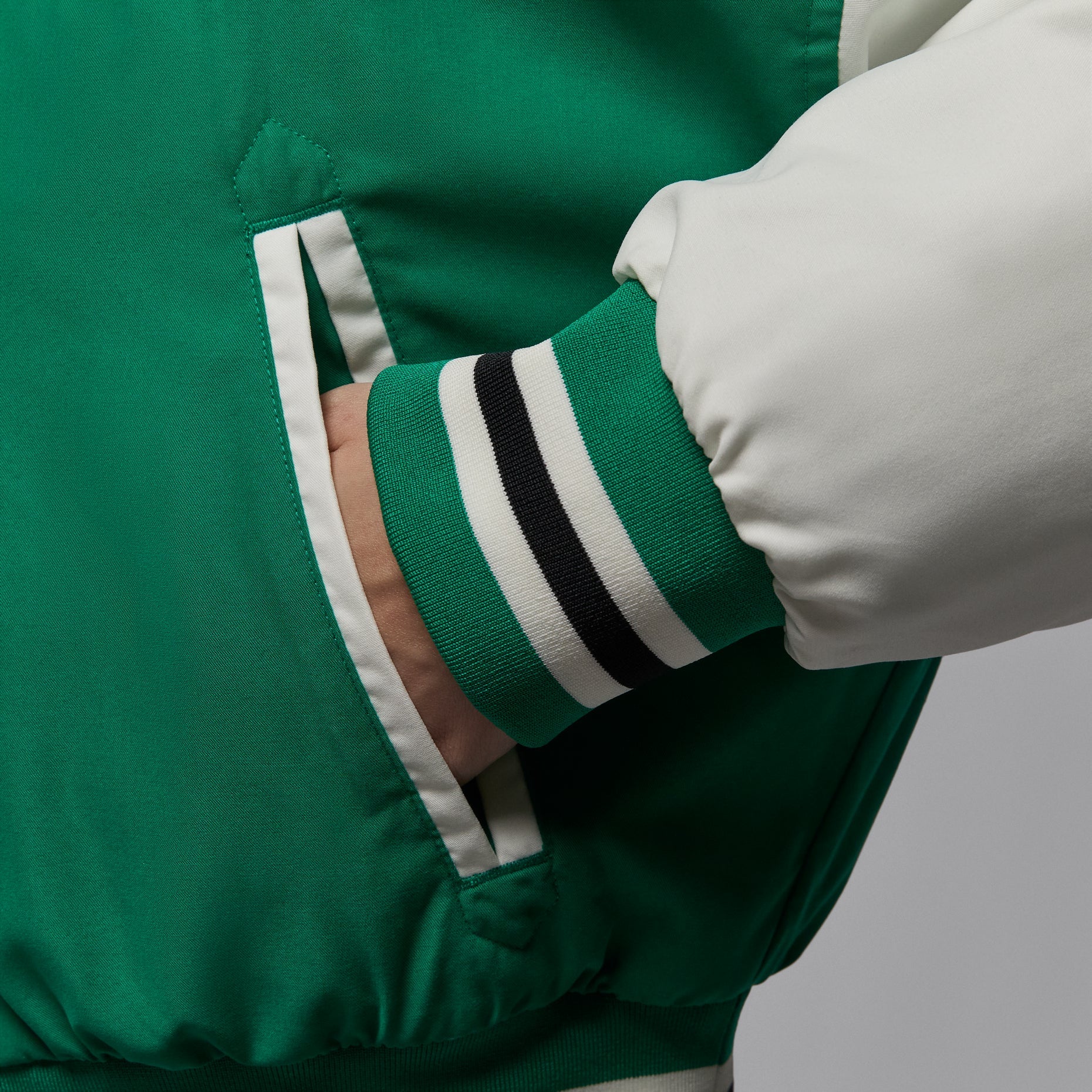 (WMNS) Air Jordan Brooklyn Therma-Fit Varsity Jacket 'Malachite Sail' HV0404-365