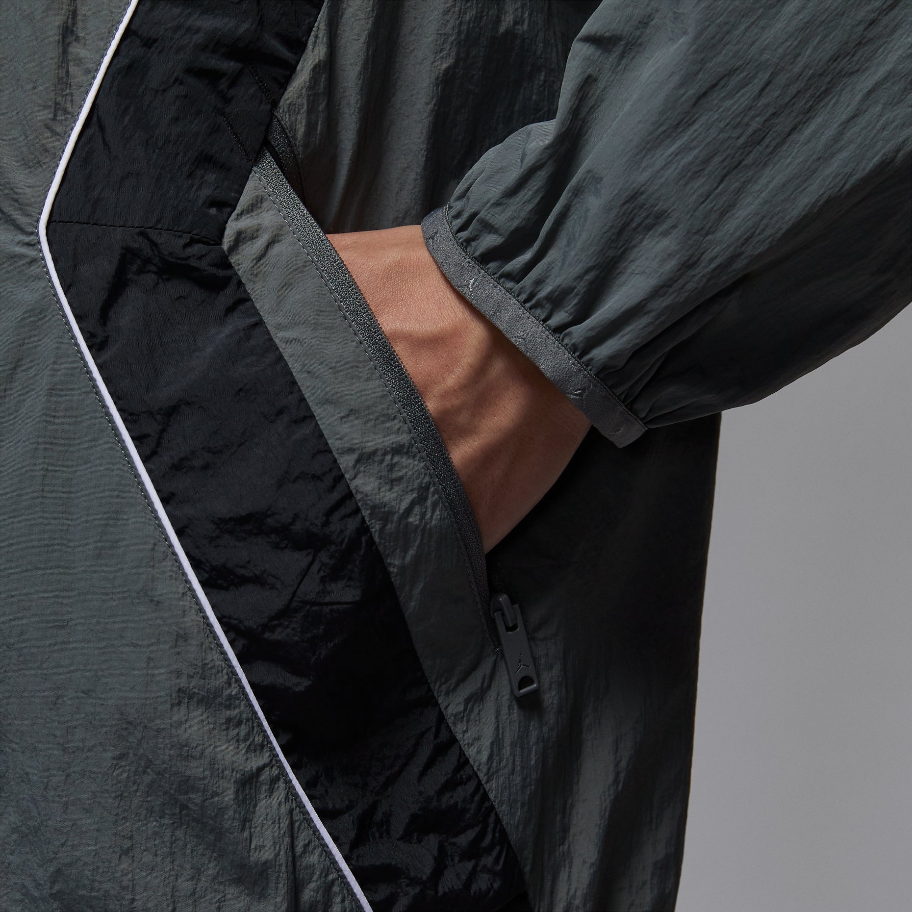 Air Jordan Brooklyn Draft Jacket 'Iron Grey Black'  IH2825-068