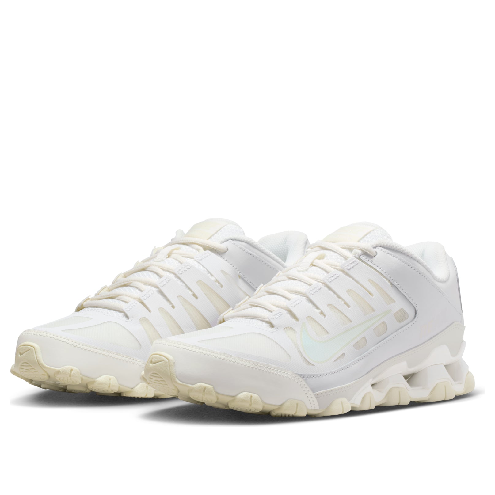 (WMNS) Nike Reax 8 TR 'White Sail Coconut Milk' IO2400-100
