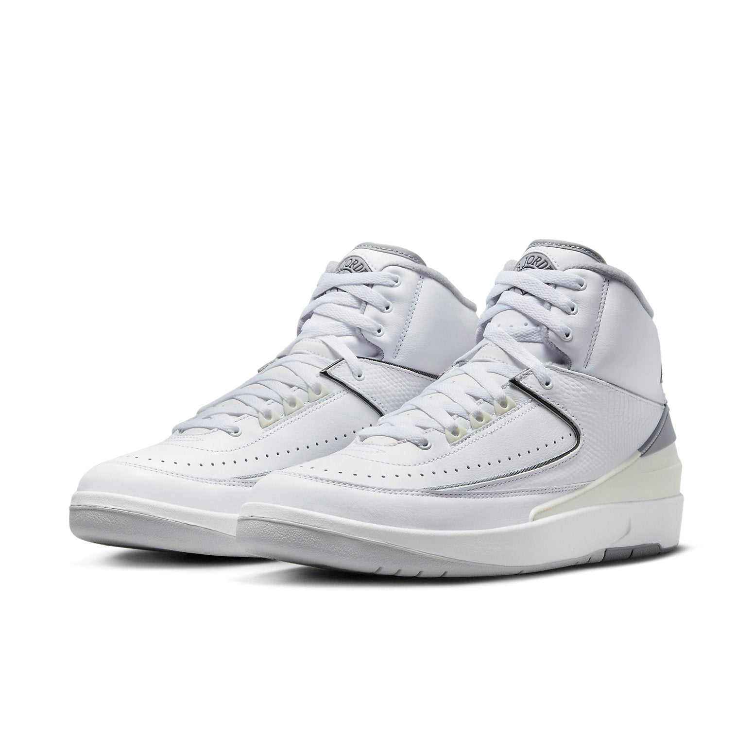 Air Jordan 2 Retro 'Cement Grey' DR8884-100