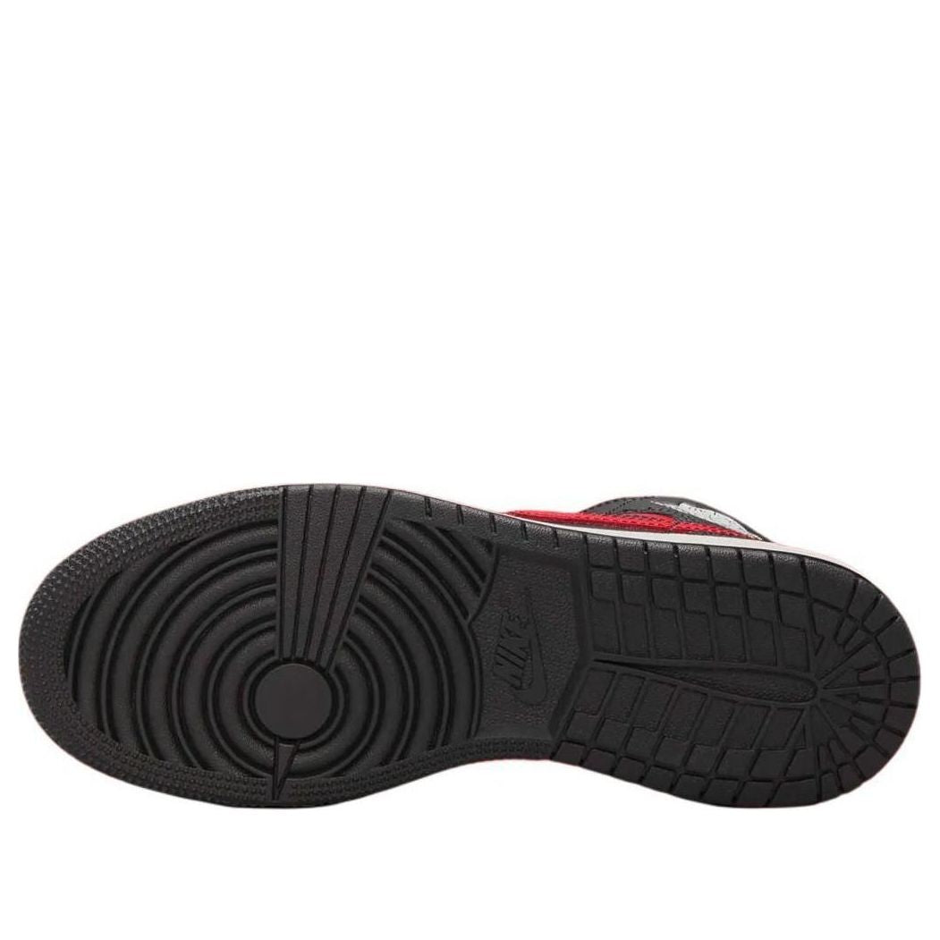 Air Jordan 1 Mid 'Bred' DQ8426-067