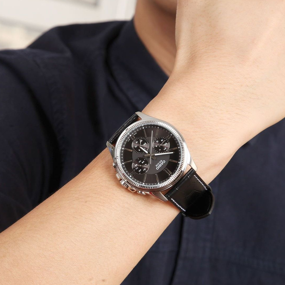 CASIO Waterproof Quartz Mens Black Analog MTP-1375L-1AV