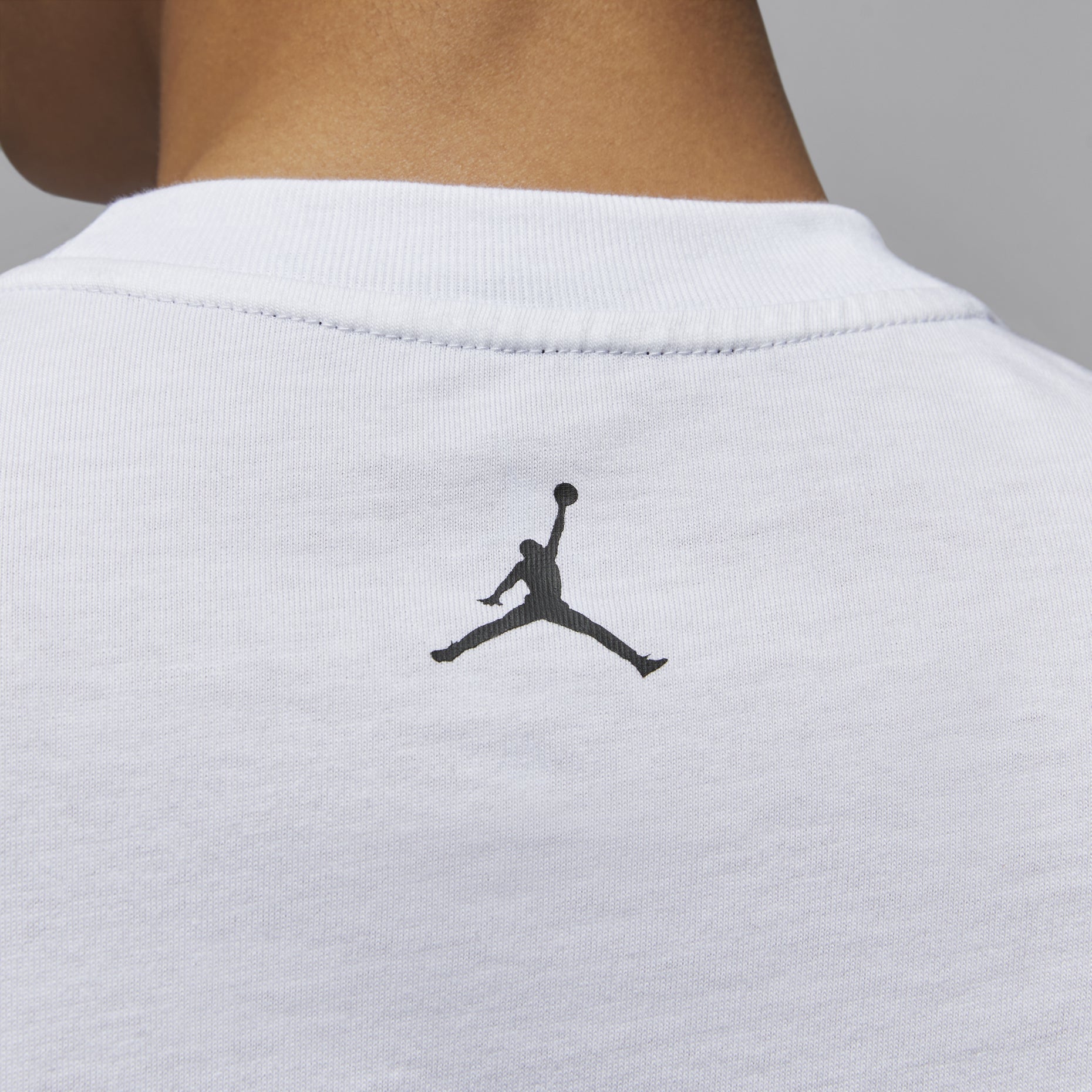 Air Jordan Sport Dri-FIT T-shirt Asia Sizing 'White Black' HQ7985-100