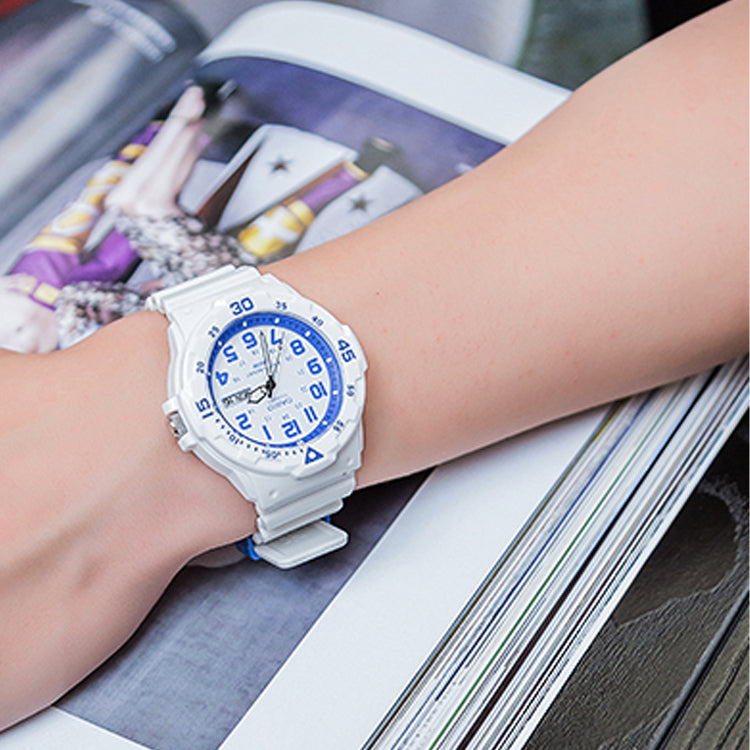 CASIO Sports Quartz Unisex BlueWhite Analog MRW-200HC-7B2