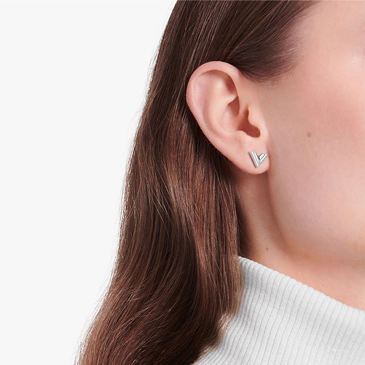 LOUIS VUITTON Essential V Stud Earrings