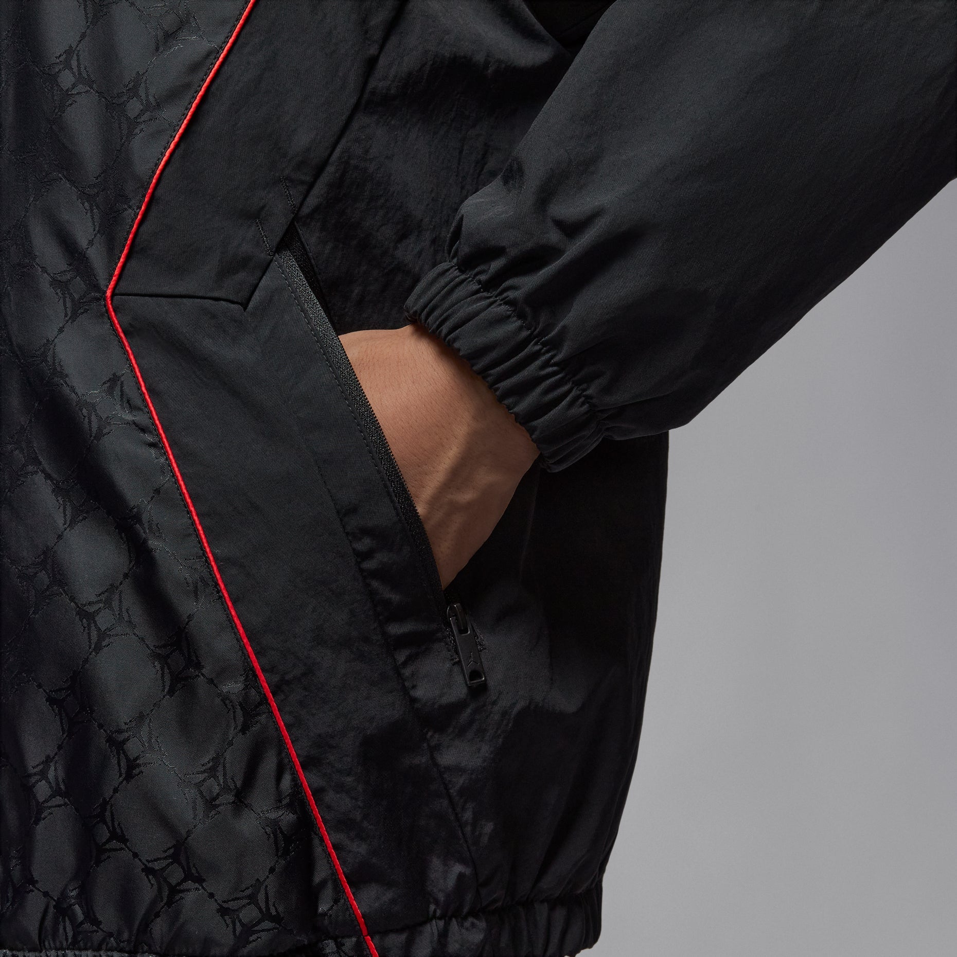Air Jordan Brooklyn Hooded Draft Jacket Loose Fit Asia Sizing 'Black Gym Red' HV0555-010
