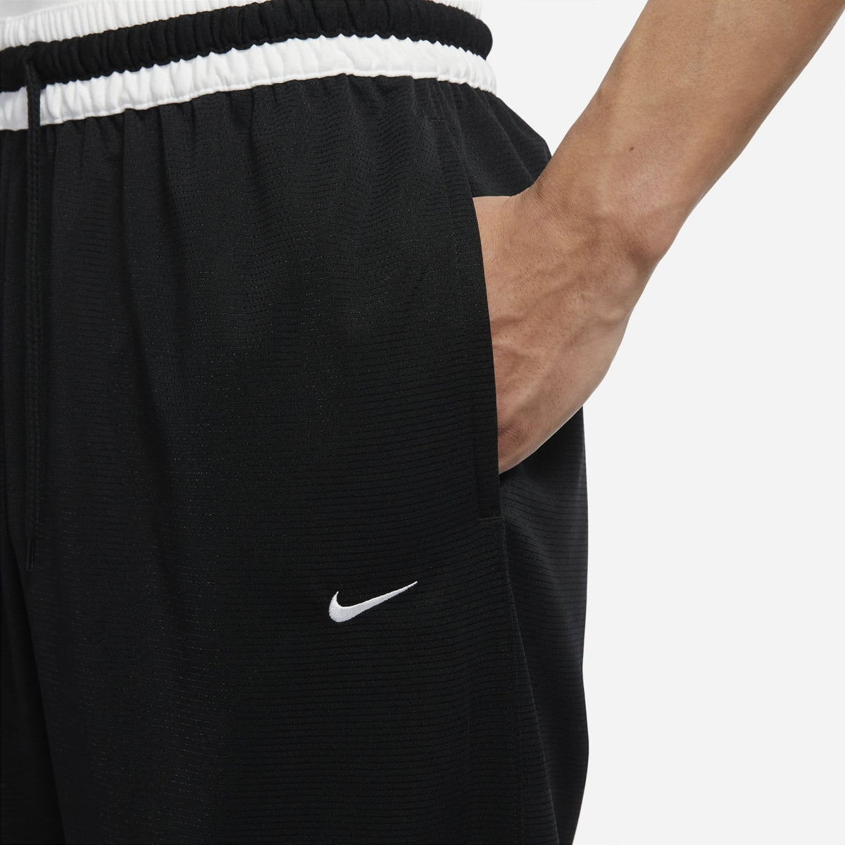 Nike Dri-Fit DNA Quick Dry Basketball Sports Shorts Asia Sizing 'Black' DH7161-010