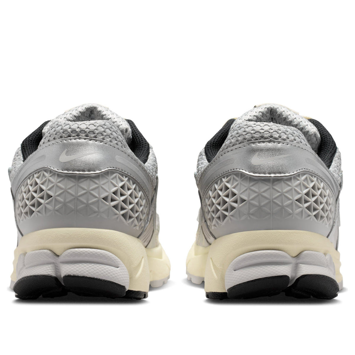 Nike Zoom Vomero 5 'Fog Gray Metallic Chrome' IM3486-002