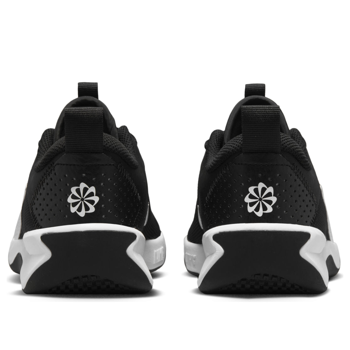 (GS) Nike Omni Multi-Court 'Black White' DM9027-002