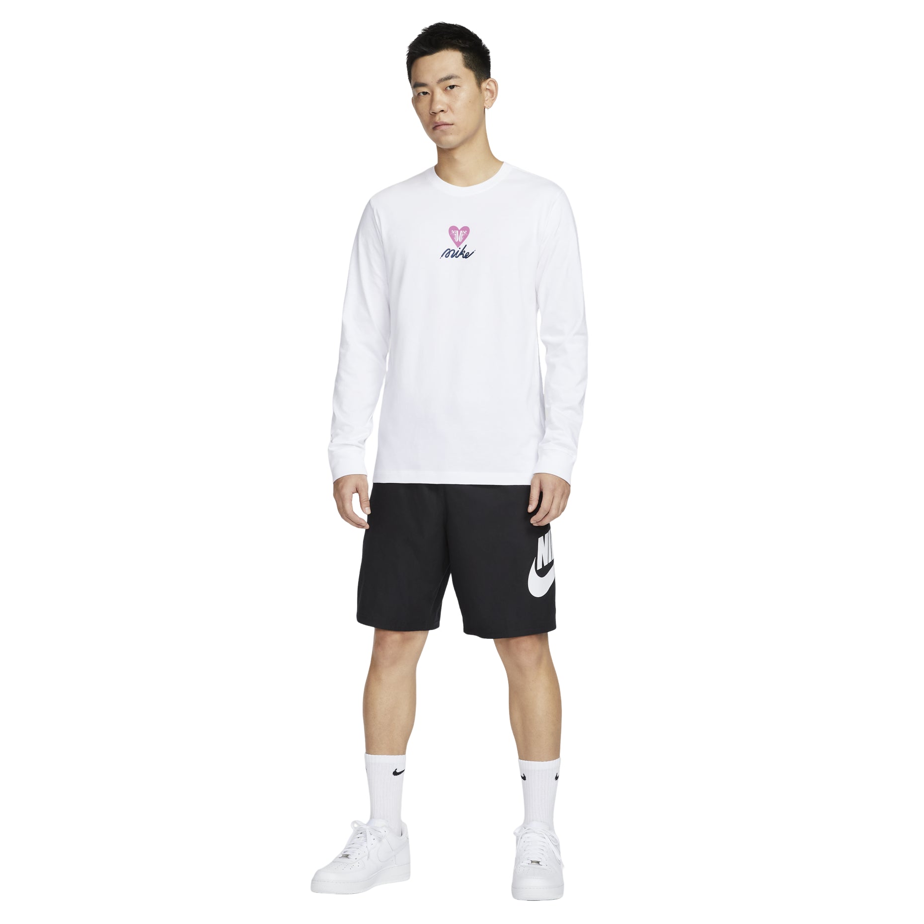 Nike Sportswear Long Sleeved T-shirt Asia Sizing 'Valentine's Day' HV9808-100
