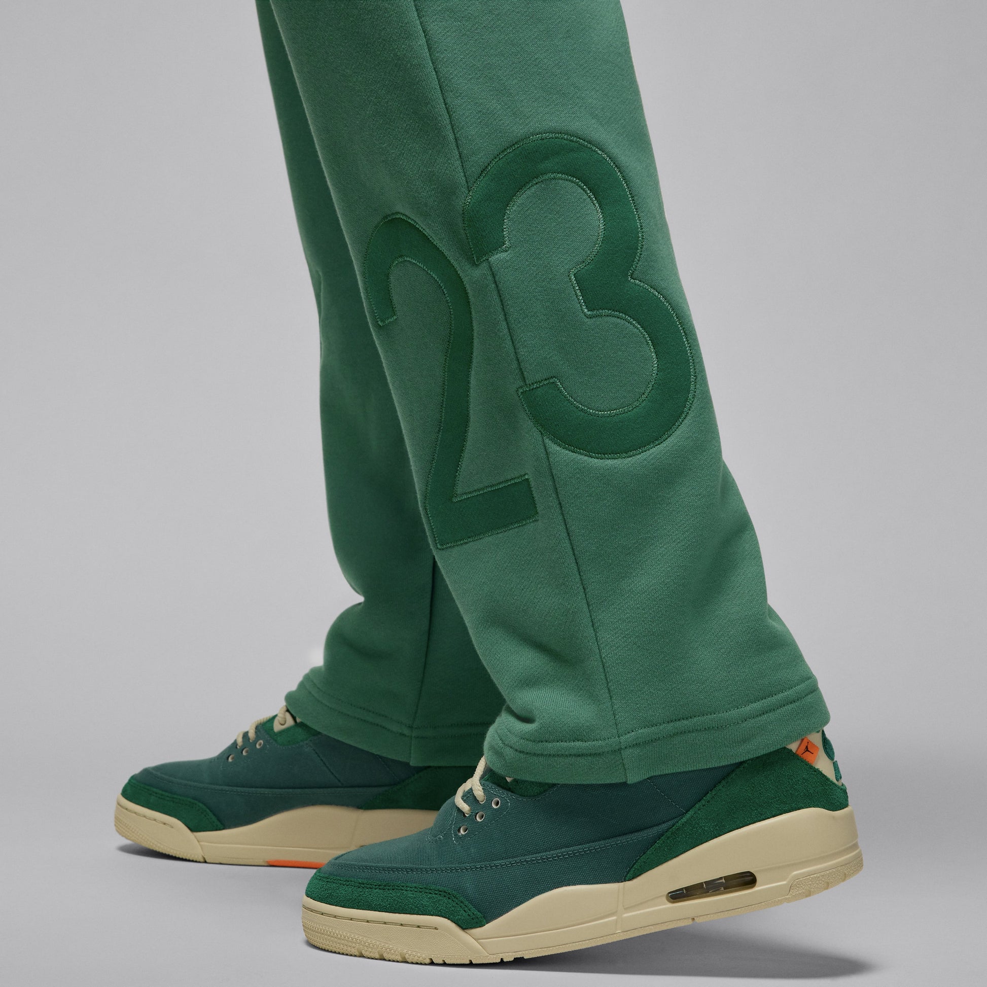 Air Jordan x Nina Abey Chanel Sweatpants 'Green' FZ7518-398