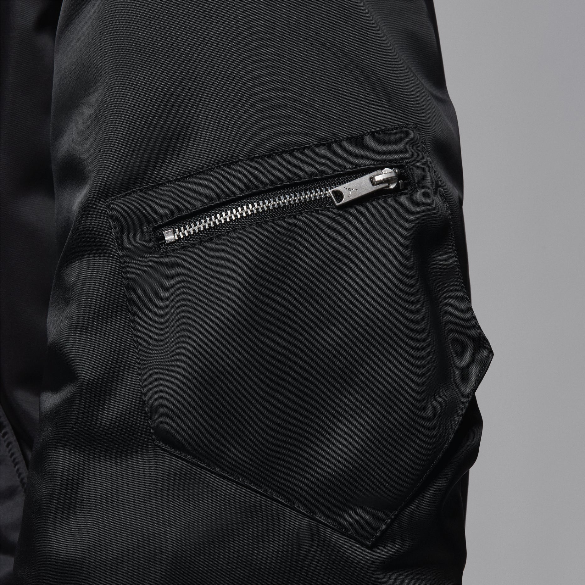 (WMNS) Air Jordan Renegade Flight Therma-Fit Reversible Jacket 'Black' HV0358-010