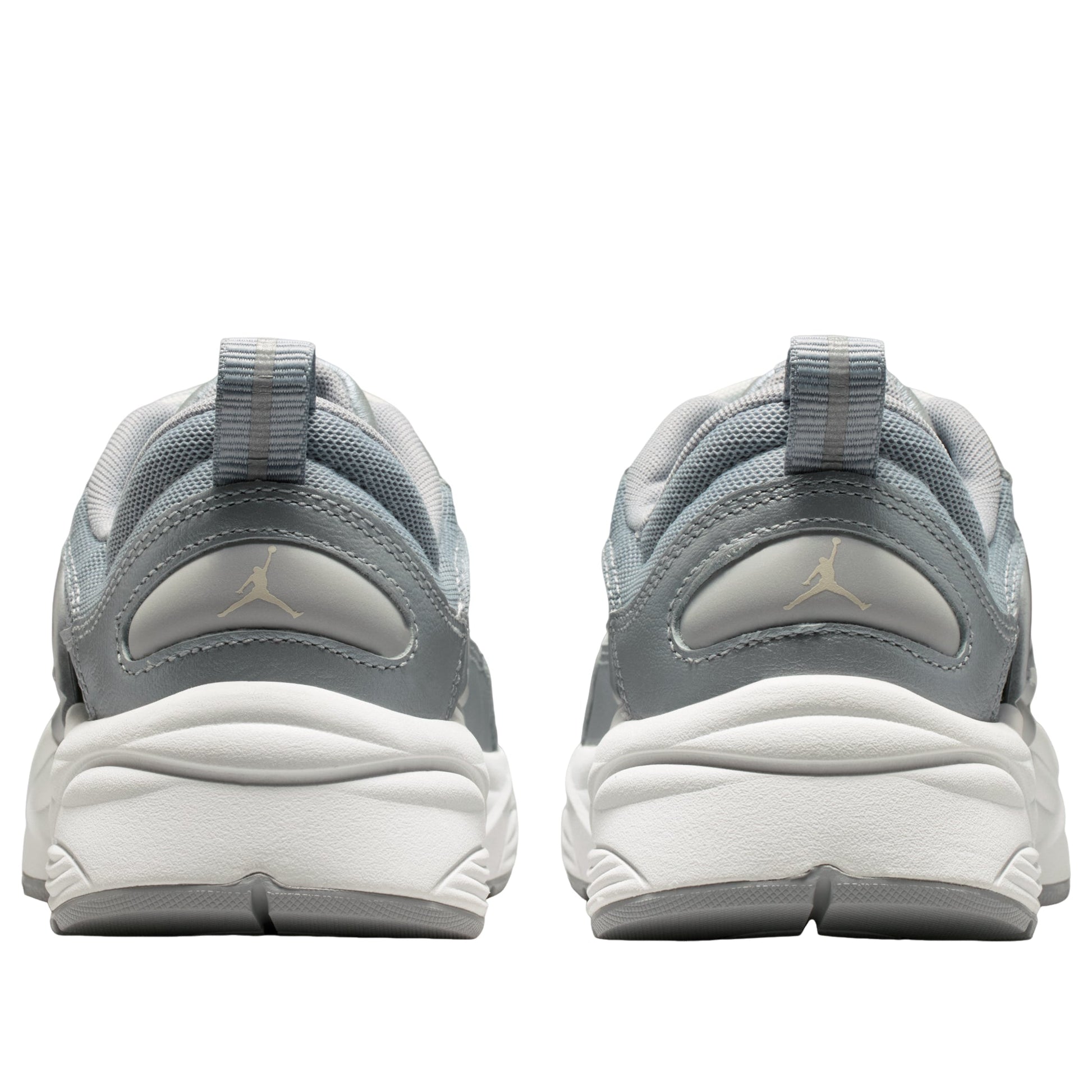 (WMNS) Air Jordan Trunner O/S 'Swan Wolf Grey Silver' IR1839-100