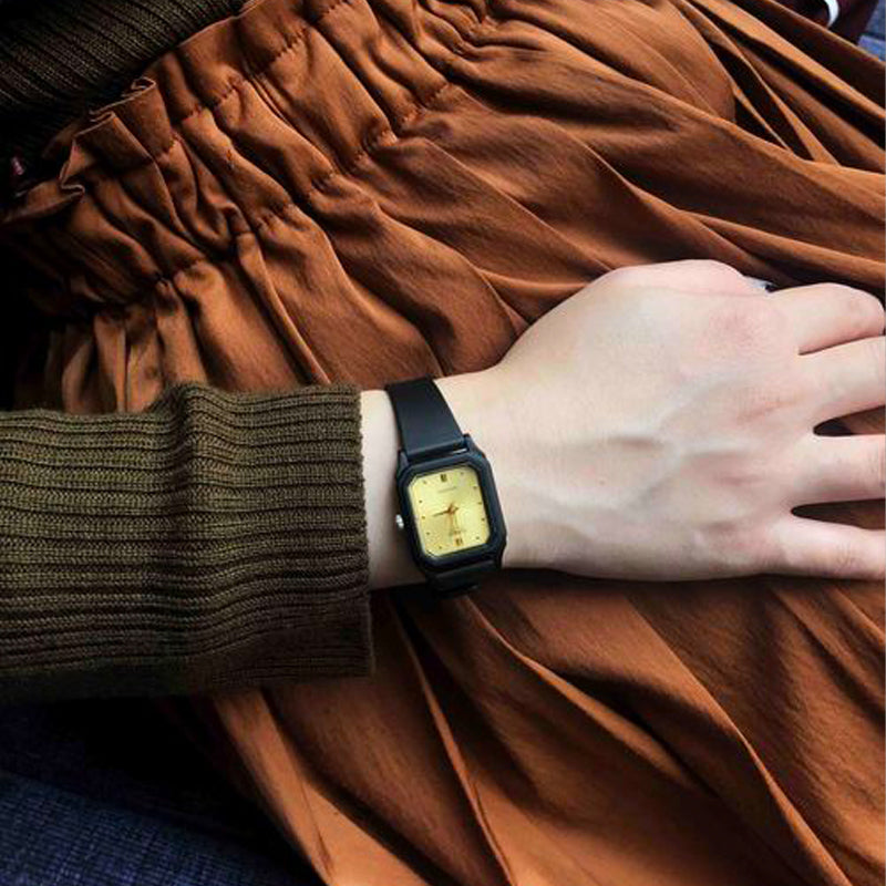 CASIO Quartz Waterproof Sports Gold Analog LQ-142E-9A