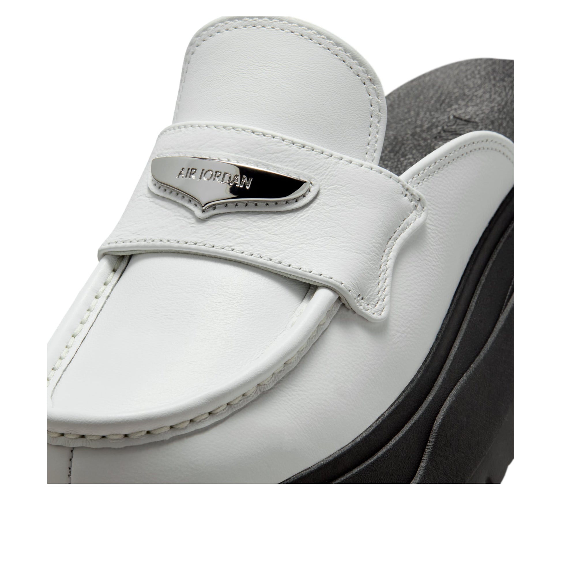 (WMNS) Air Jordan Mule 'Summit White Black Metallic Silver' HJ4292-100