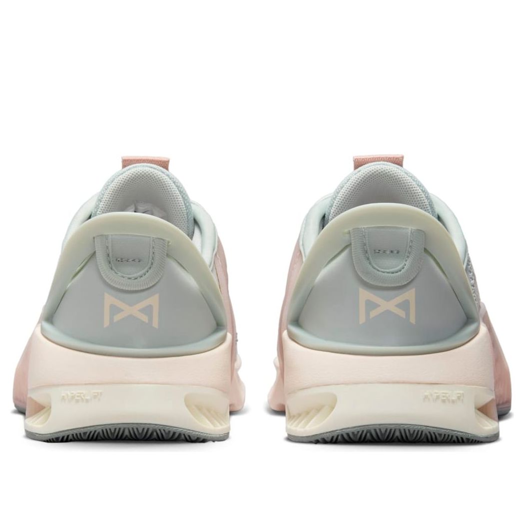 (WMNS) Nike Metcon 9 EasyOn 'Light Silver Pale Ivory-Guava Ice' DZ2540-002