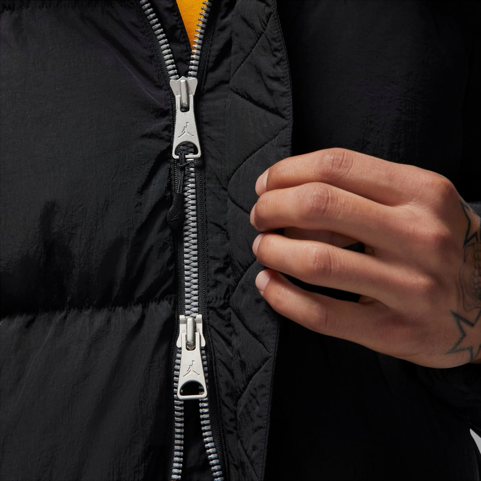 Air Jordan Logo Zipper Mid-Length Down Jacket Asia Sizing 'Black' DQ7347-010