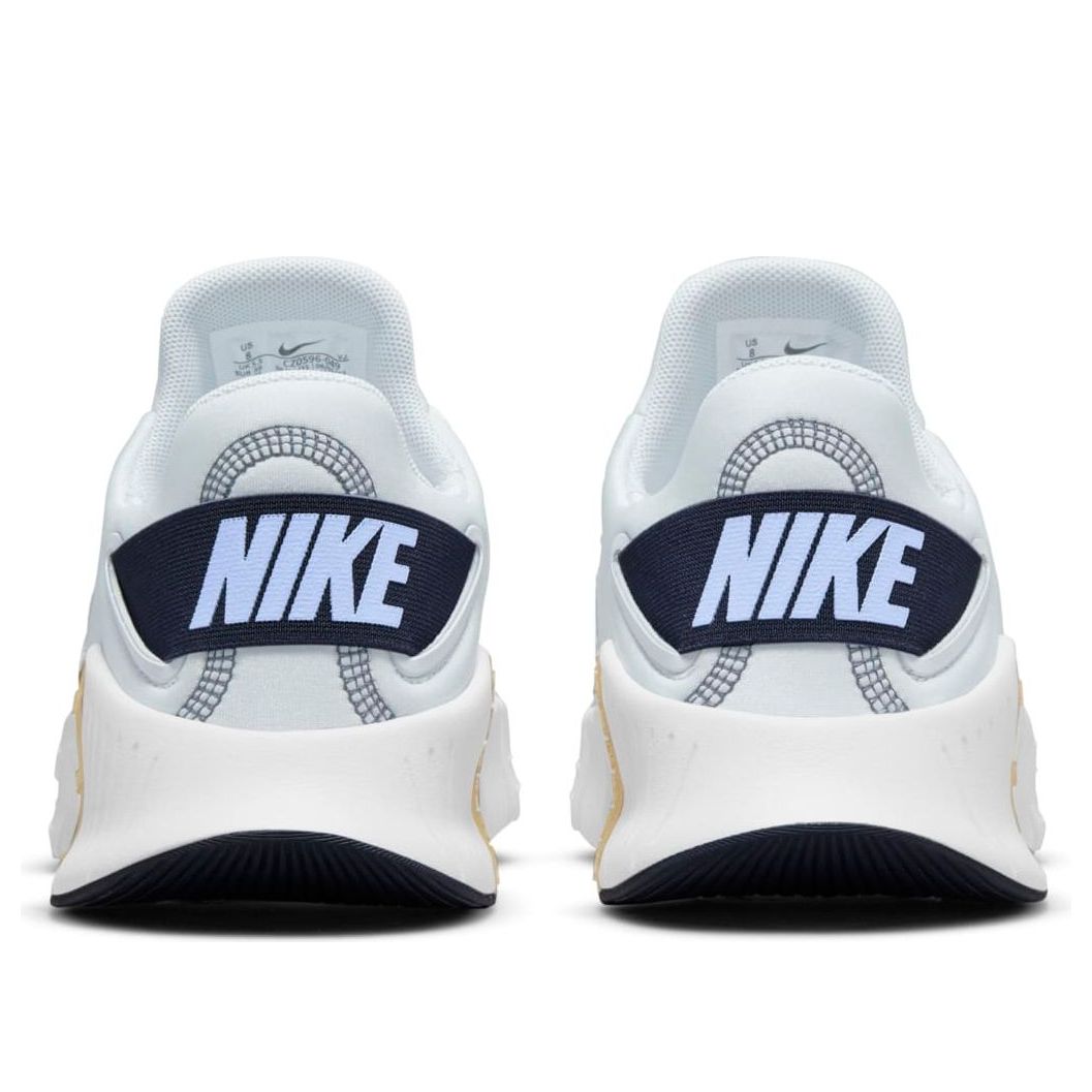 (WMNS) Nike Free Metcon 4 'Pure Platinum Metallic Gold Coin' CZ0596-049
