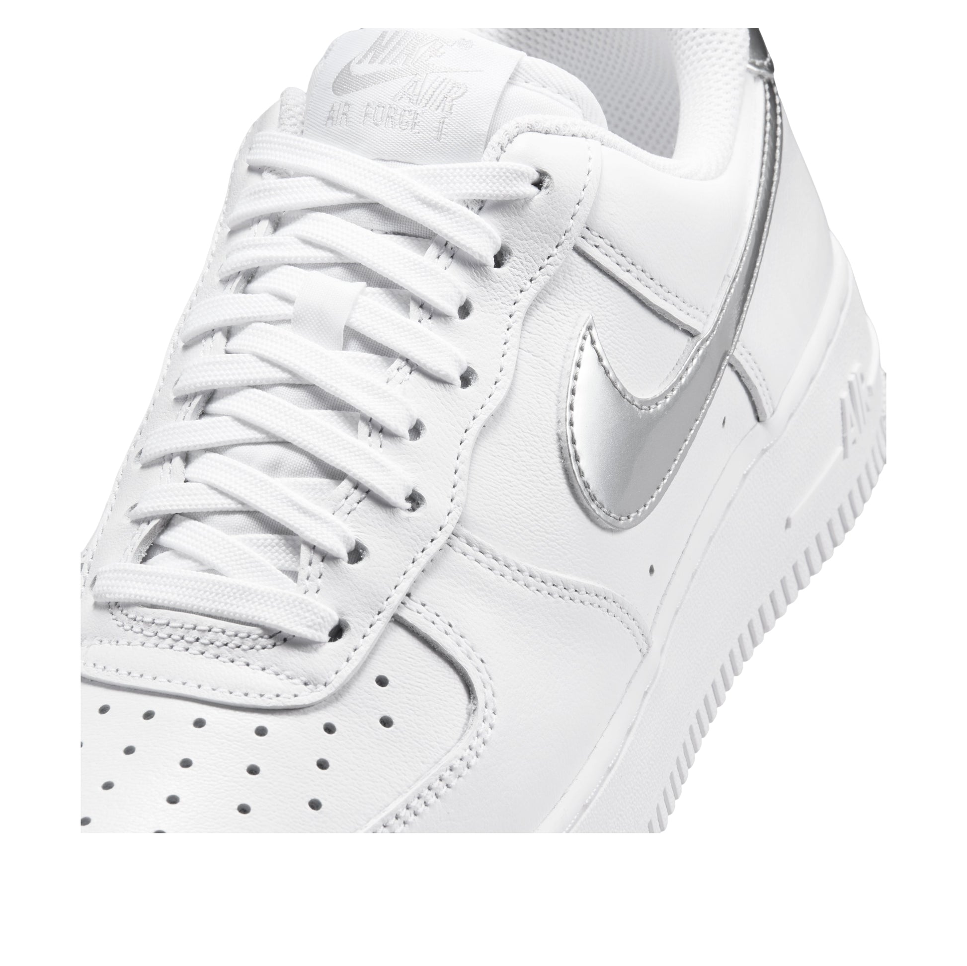 (WMNS) Nike Air Force 1 '07 SE 'White Metallic Silver' IV5102-100