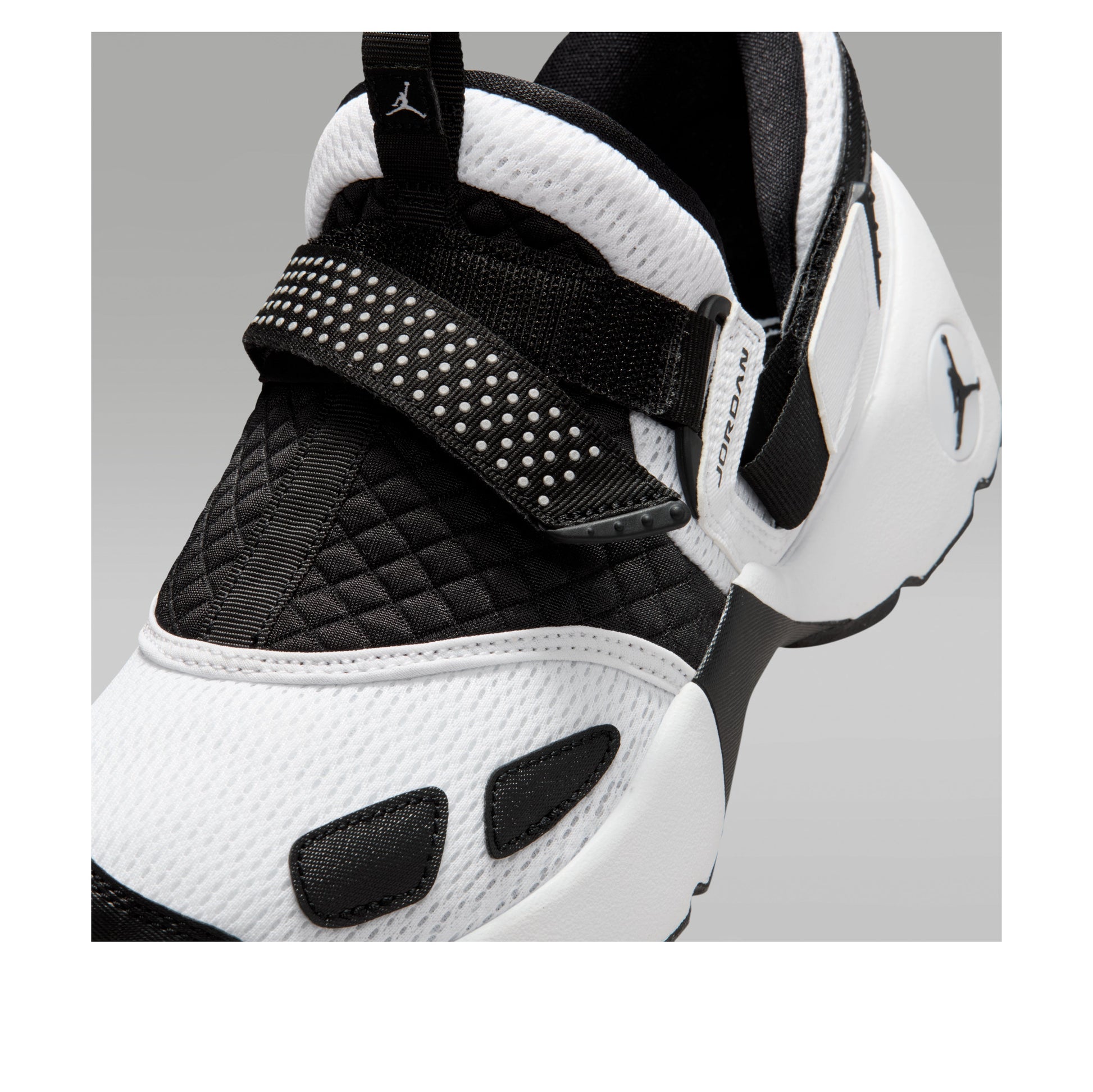 (WMNS) Air Jordan Trunner LX 'Black White' HQ2164-100