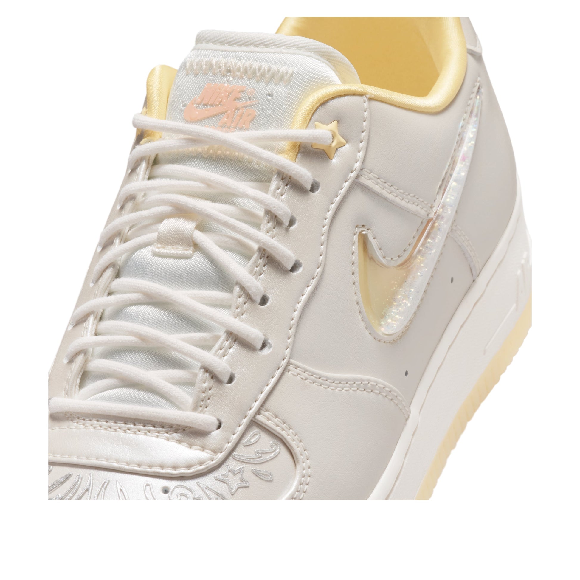 (WMNS) Nike Air Force 1 '07 'Sail Soft Yellow' IR8218-118