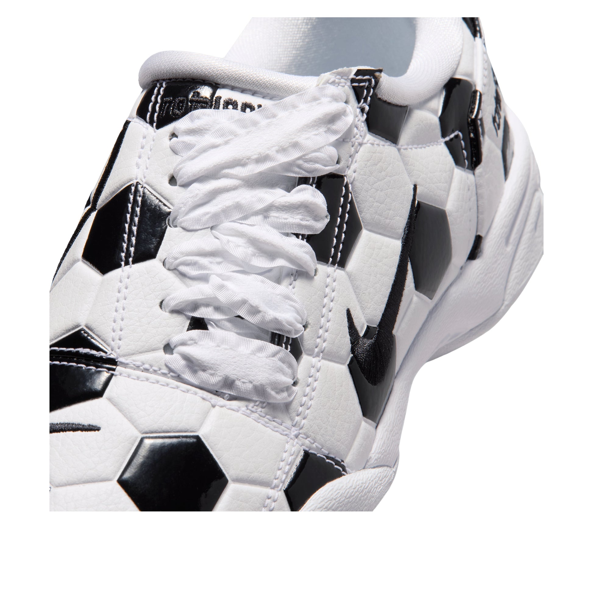 (WMNS) Nike Total 90 'Soccer Ball - White Black' IO2388-100