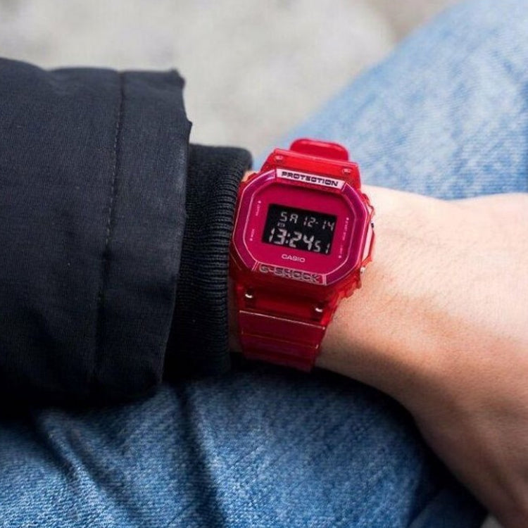 CASIO G-Shock Square 'Red' DW-5600SB-4ER