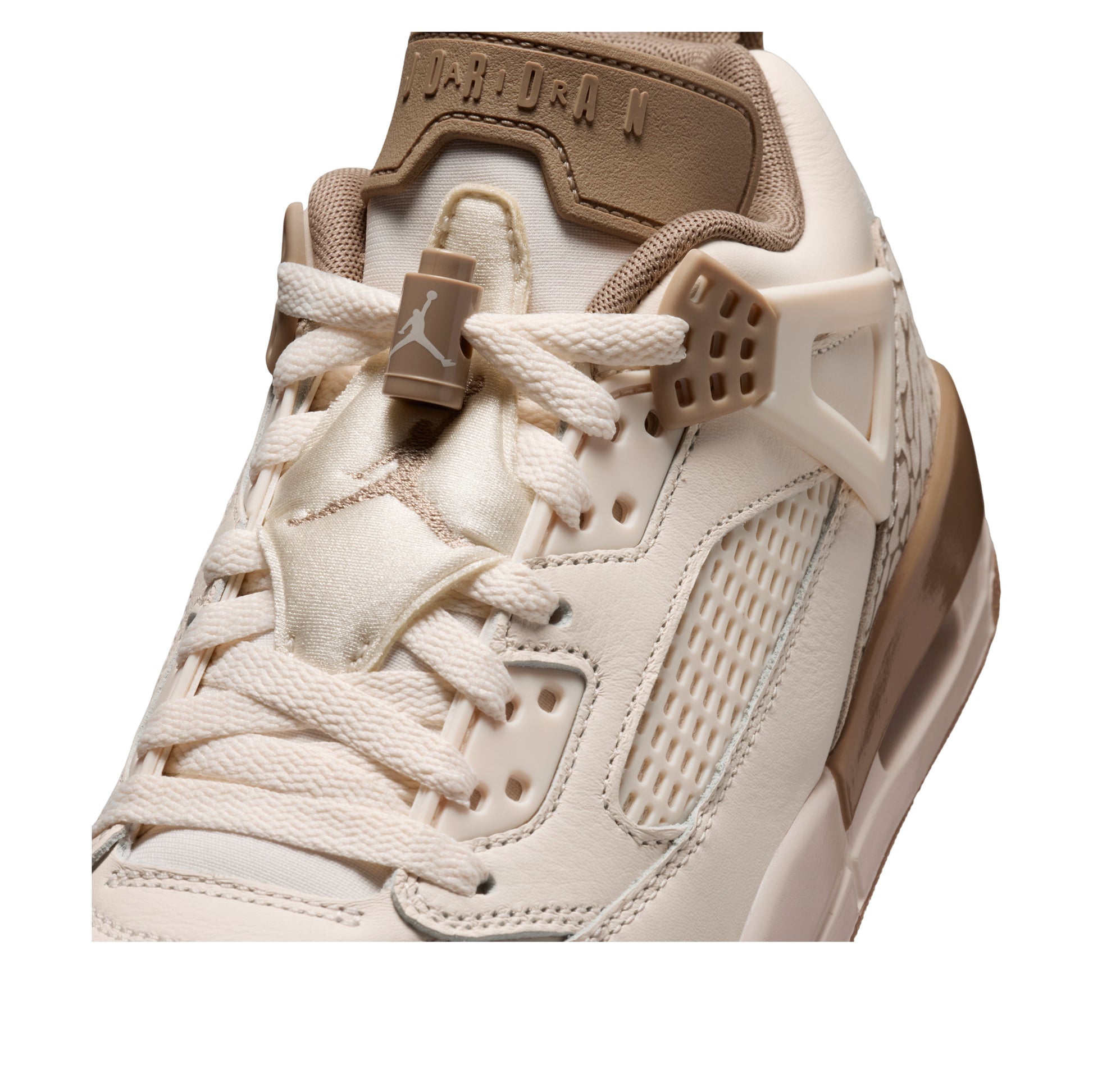 (WMNS) Air Jordan Spizike Low 'Pale Ivory Legend Light Brown' IR1836-100