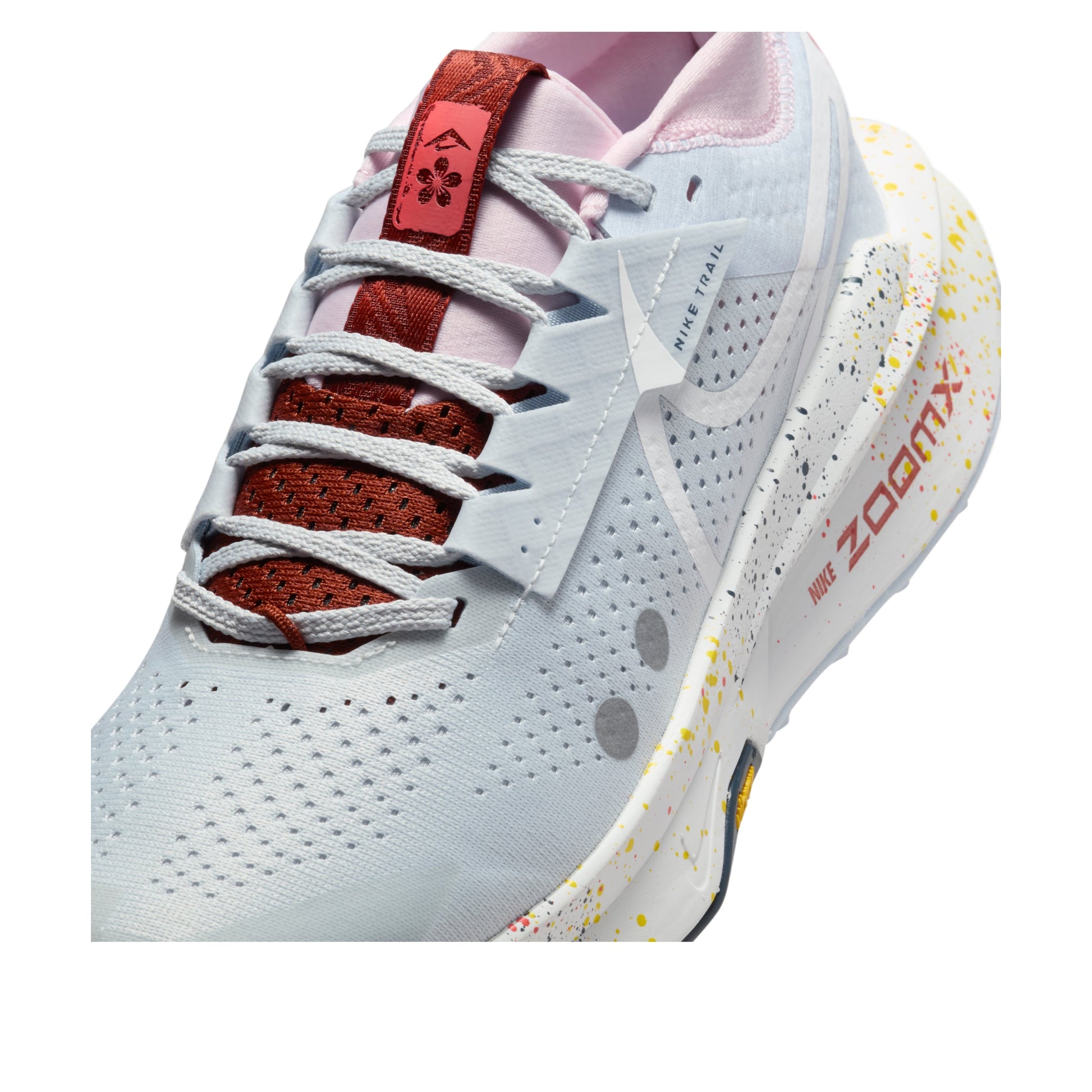 (WMNS) Nike ZoomX Zegama Trail 2 'Pure Platinum Football Grey Pink Foam' FD5191-006