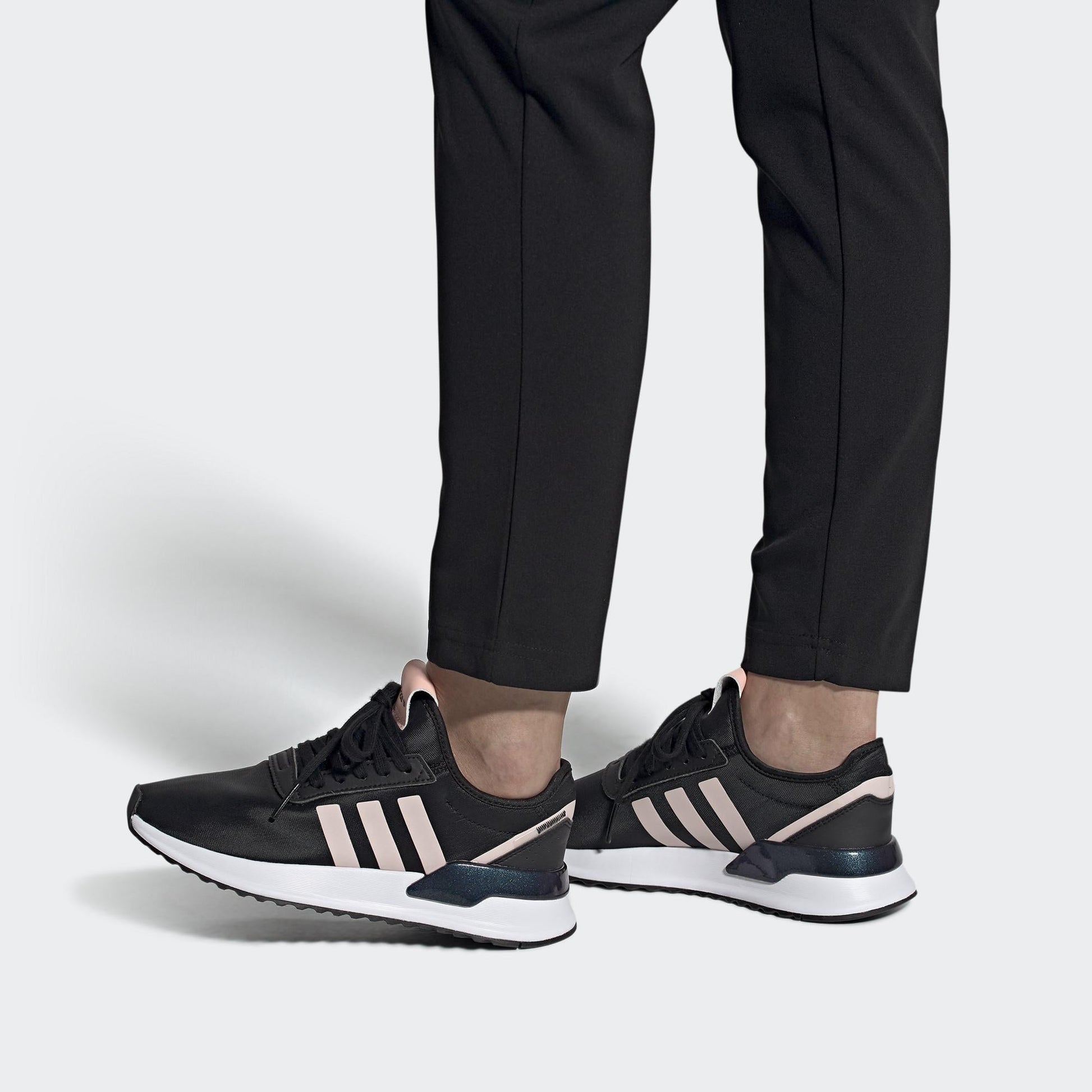 (WMNS) adidas U_Path X 'Black Haze Coral' FV9256