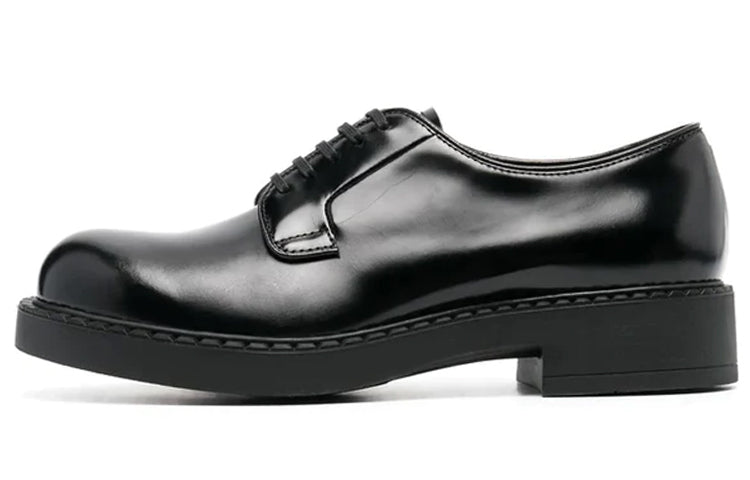 PRADA Men's Casual Shoes Men Low-Top Black