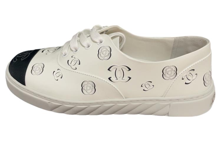 CHANEL Low-Top Casual Shoes Women's White