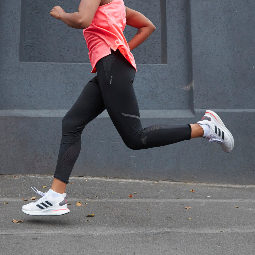 (WMNS) adidas Supernova 'White Signal Pink' FV6020