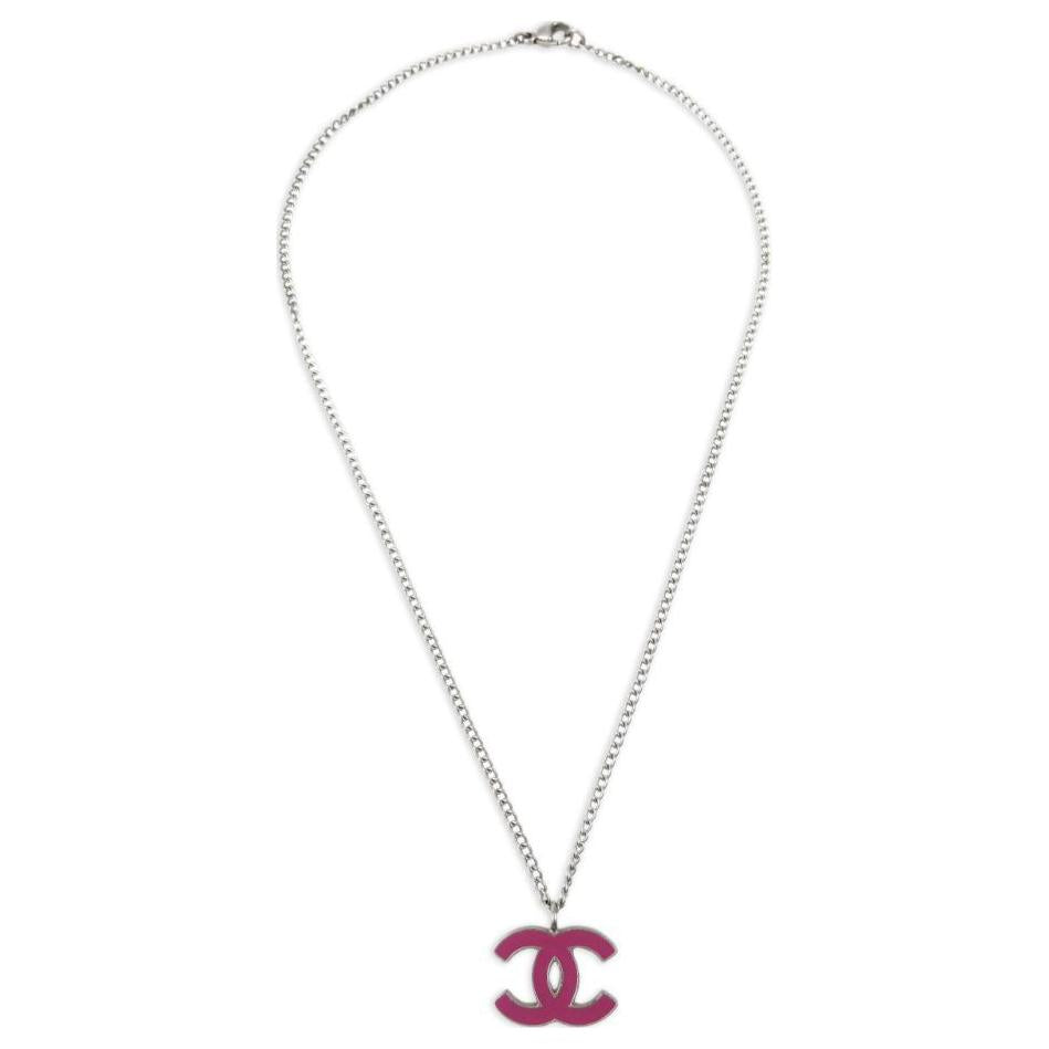 CHANEL 2004 Interlocking Cc Pendant Necklace