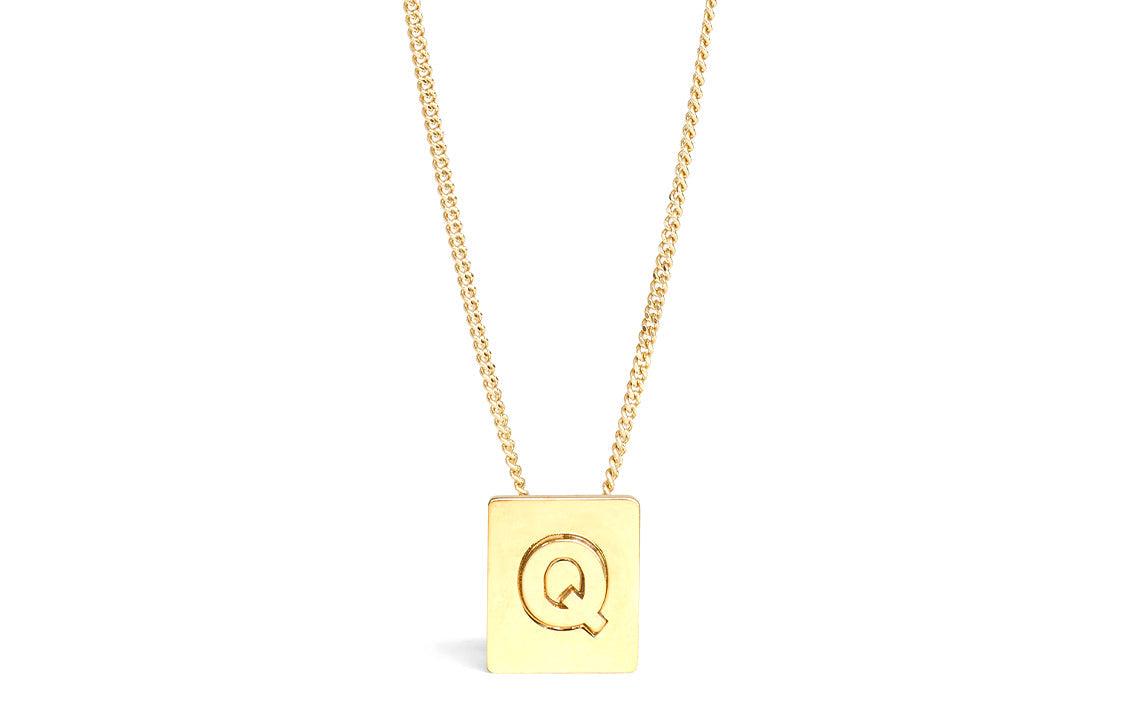 CELINE Alphabet Q Necklace In Brass With Gold Finish