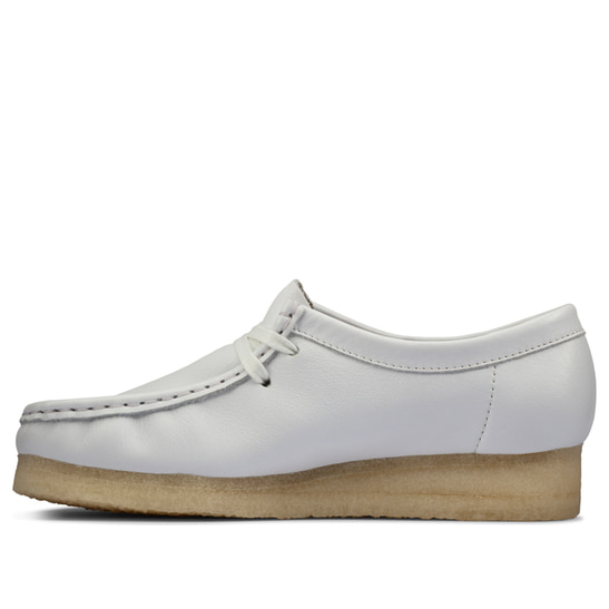 (WMNS) Clarks Wallabee Boots 'White Leather' 26156624