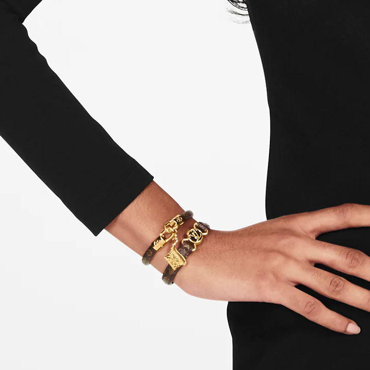LOUIS VUITTON Lv Clic It Bracelet