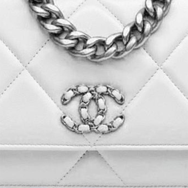 CHANEL 19BagWOC Lambskin Wallet On Chain Flap Bag, Portable Crossbody Bag, Shoulder Bag Women's White