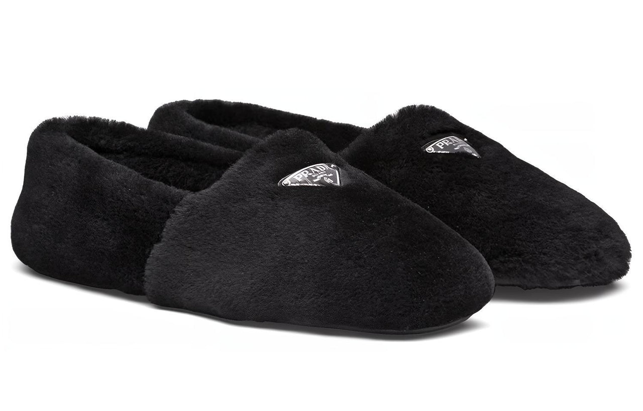 PRADA Men's Casual Shoes Men Low-Top Black