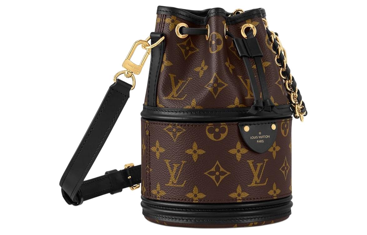 LOUIS VUITTON Canoé